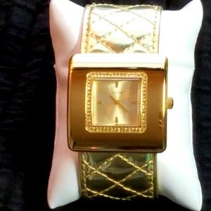 Rare GUESS Gold Crystal Quilted Leather Band Watch
